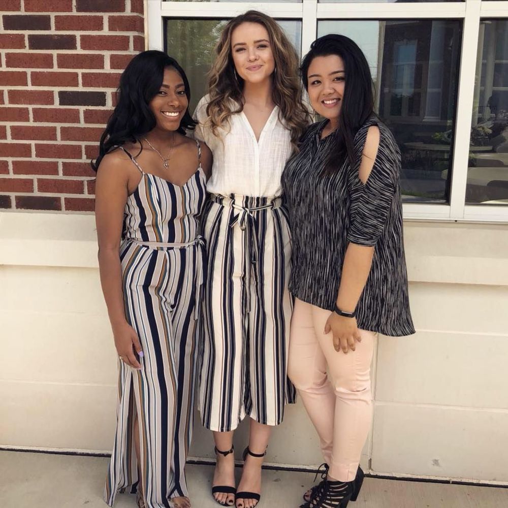 Meet your Posher, Elizabeth